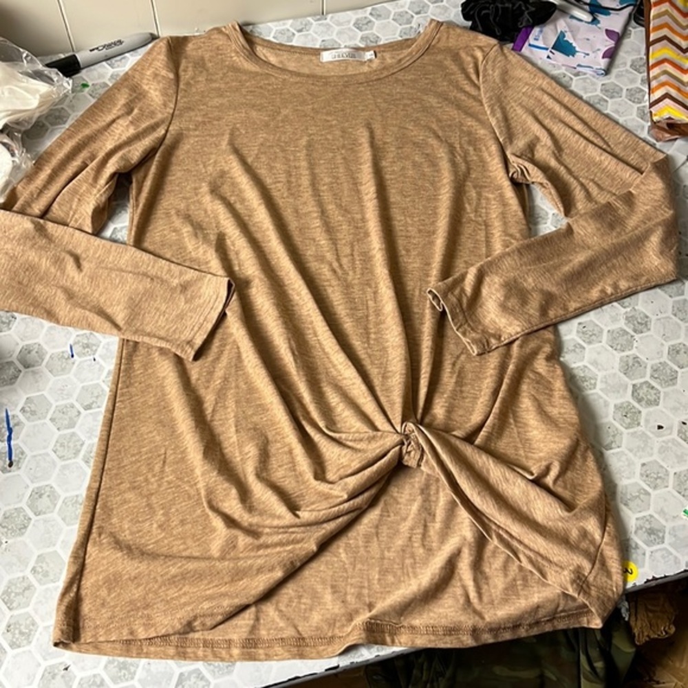 Shibever Small Tan Long Sleeve Front Knot Tunic Top